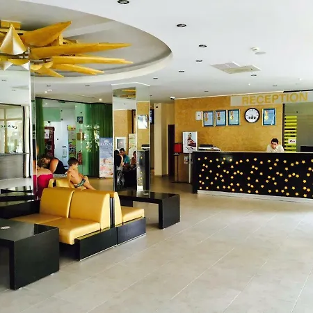 Royal Sun Aparthotel 2*