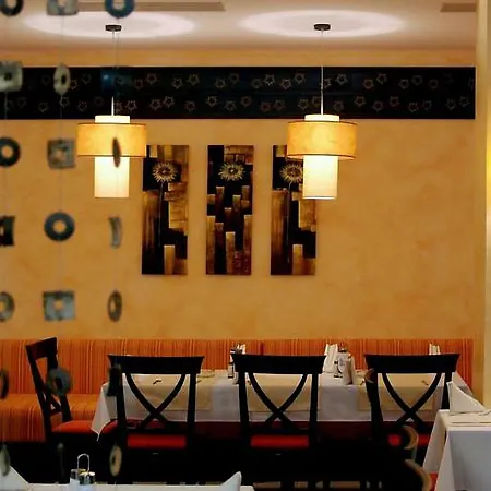 Royal Sun Апарт-отель 2*